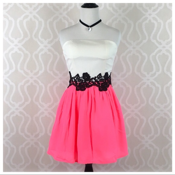 *CLEARANCE* Sweetheart Mini Dress - Picture 1 of 6